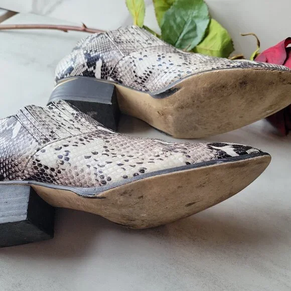 ๐ฅSilent D Womens Python Snake Ivtay Boot Black & White Size 37 (6.5-7 us) - Picture 9 of 9